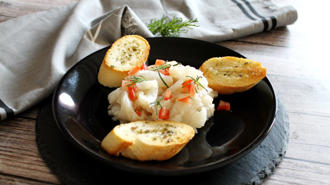 Marinated cod with oregano flavored toast recipe