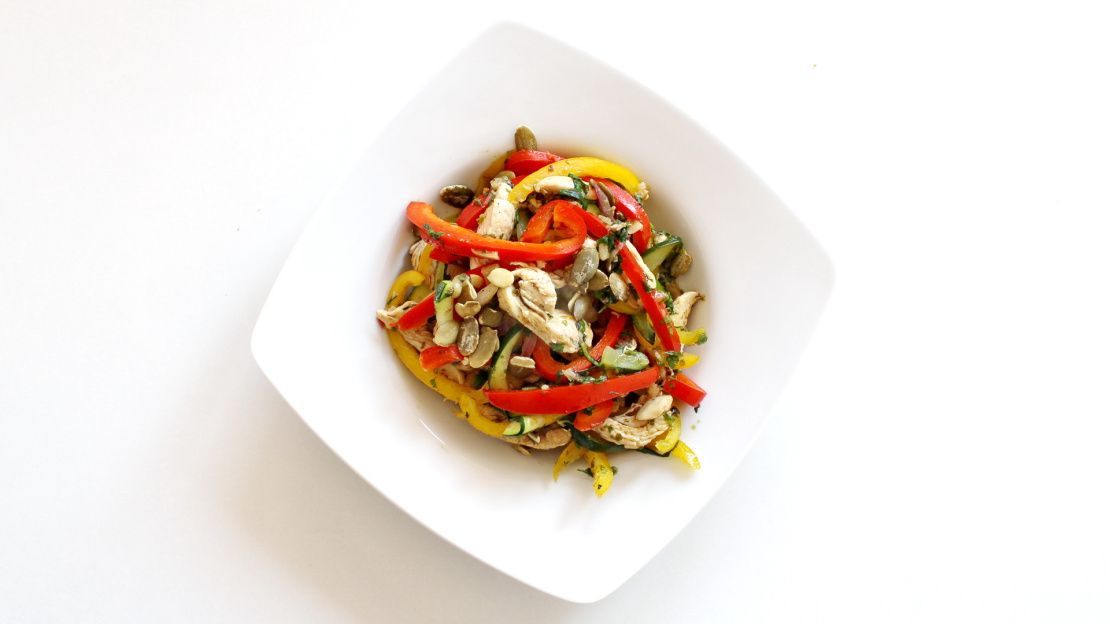 Chicken veggie wok with pumpkinseed oil