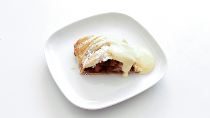 Tyrol apple strudel with macadamia nut oil custard