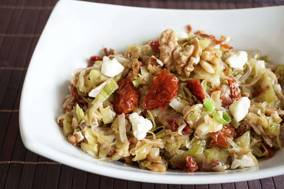 Warm leek salad with walnut oil and tomato vinegar