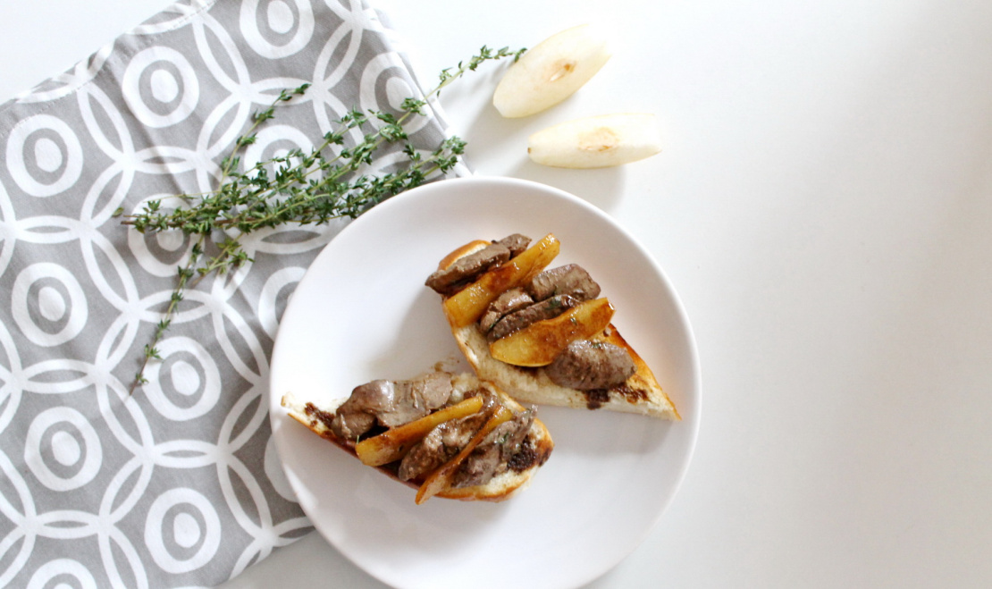 Warm liver and pear sandwich recipe