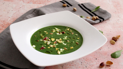 Goat cheese and spinach cream soup recipe