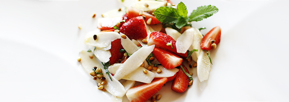 Strawberry- asparagus salad