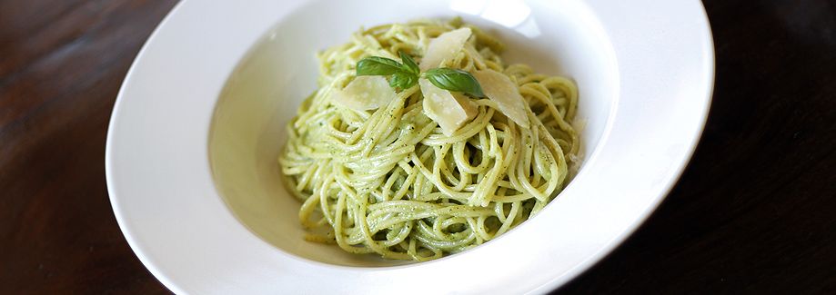 Spaghetti with home made Pödör argan and Pödör pine nut oil pesto