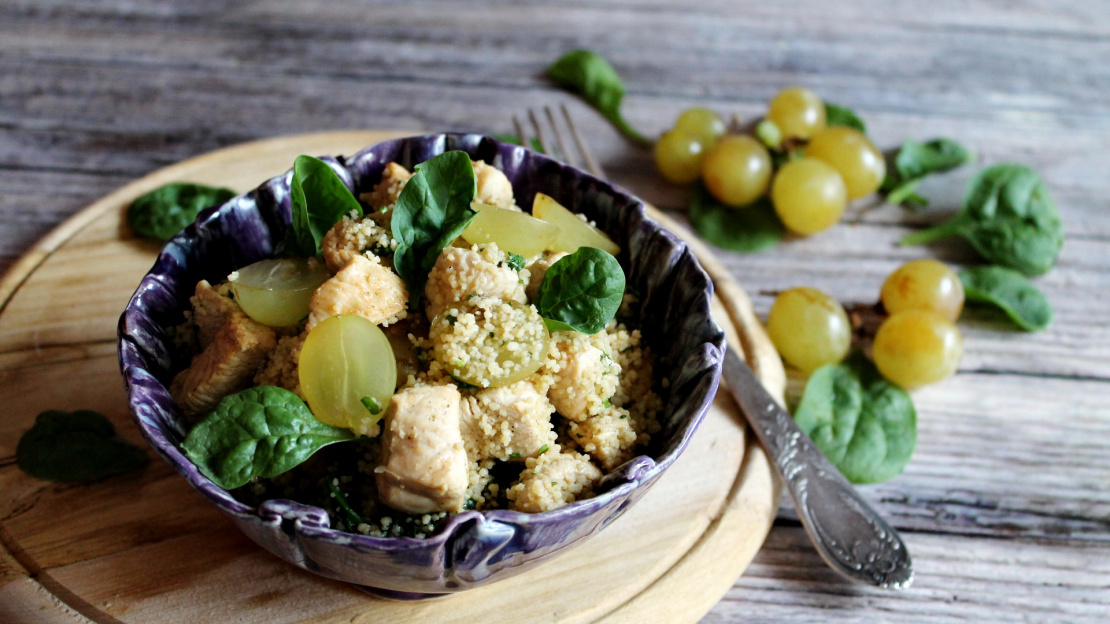 Couscous with grapes and chicken recipe