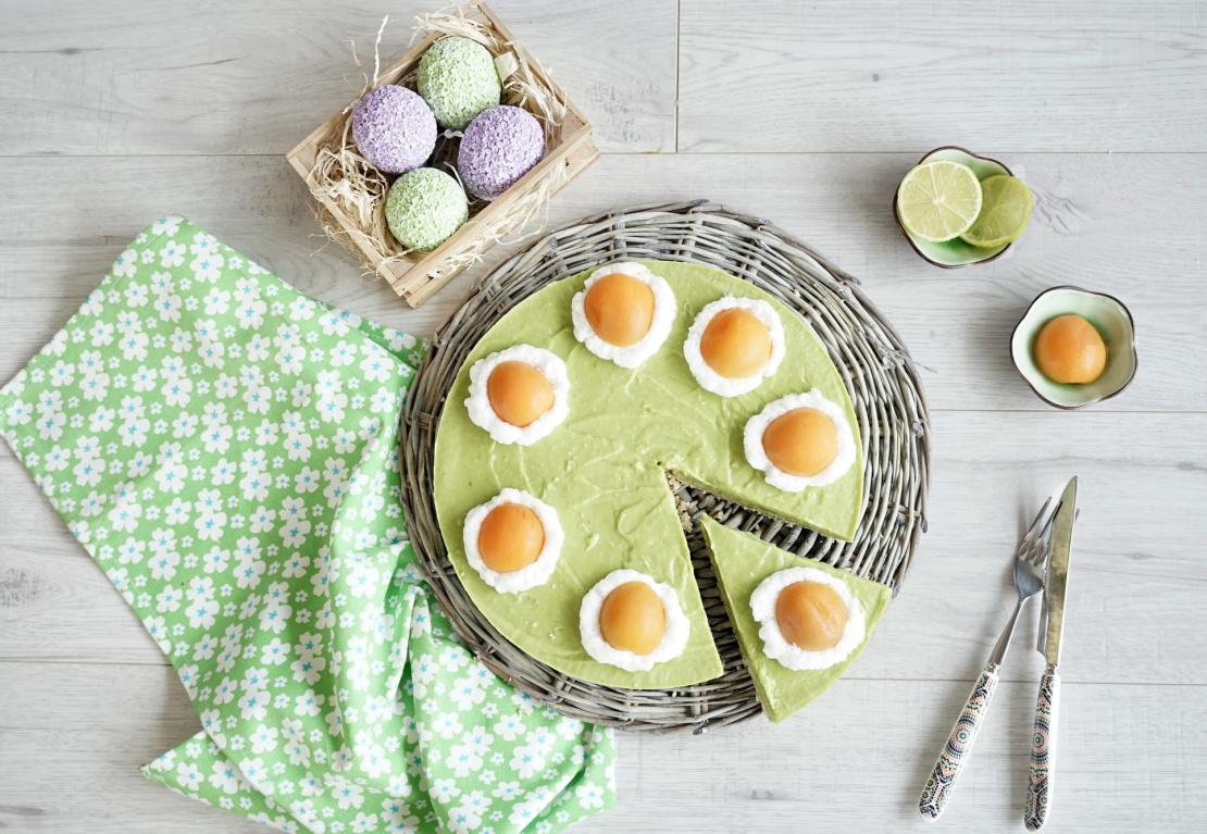 Raw avocado cake with lime and almond oil