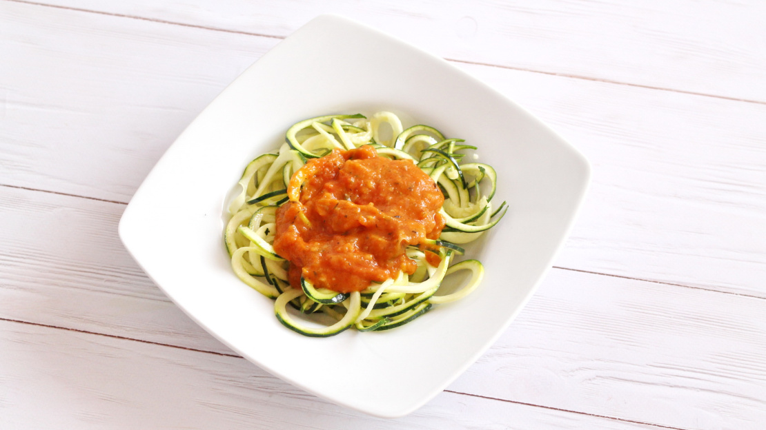 Zucchini spaghetti with baked tomato sauce recipe