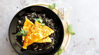Grilled Halloumi cheese with beluga lentil salad recipe