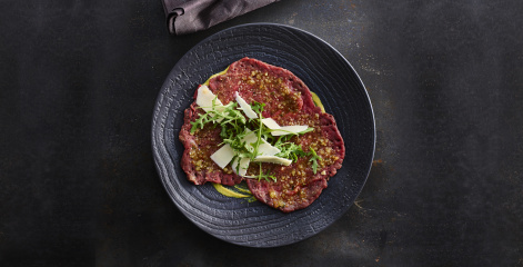 Beef carpaccio with truffle pesto