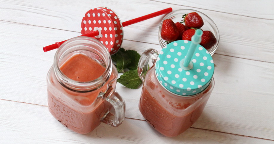 Rhubarb strawberry cream soup with macadamia nut oil