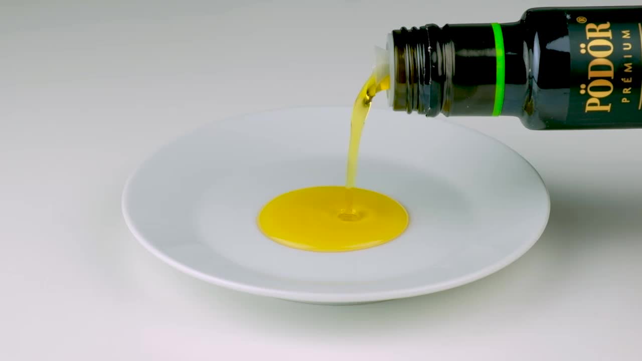 Organic black cumin oil, cold-pressed