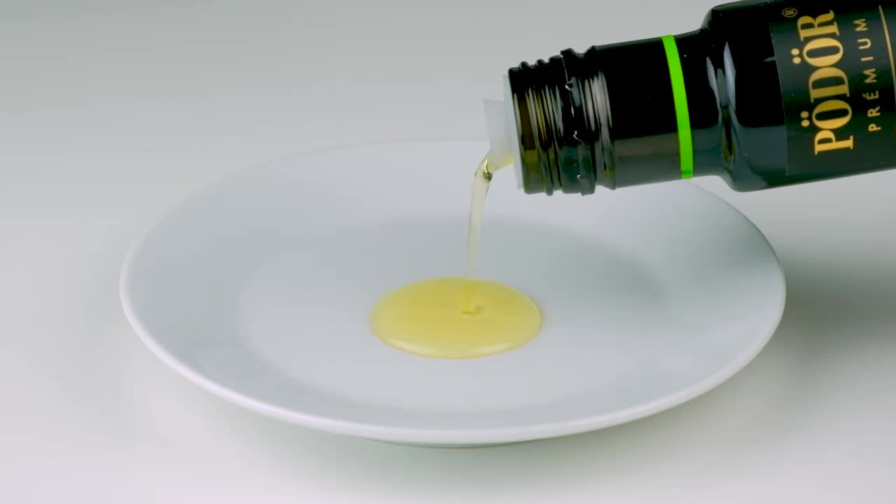 Pine nut oil, cold-pressed