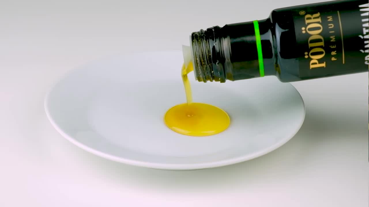 Pomegranate seed oil, cold-pressed