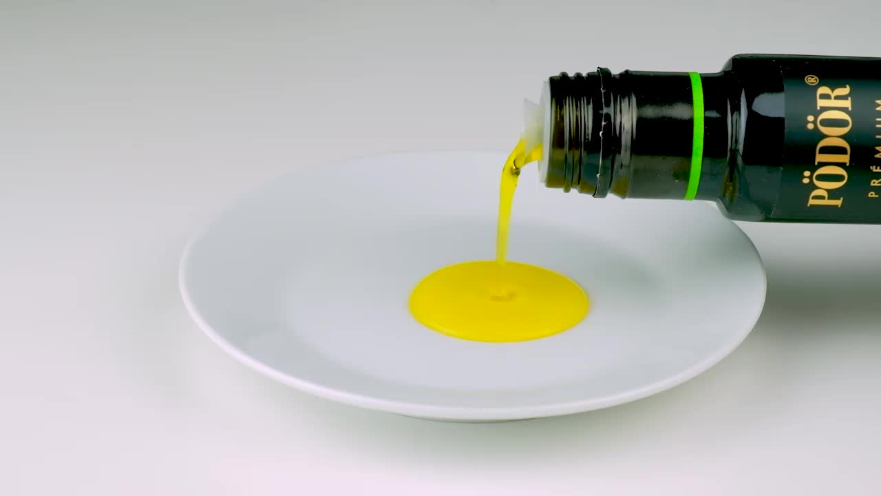 Organic rapeseed oil, cold-pressed