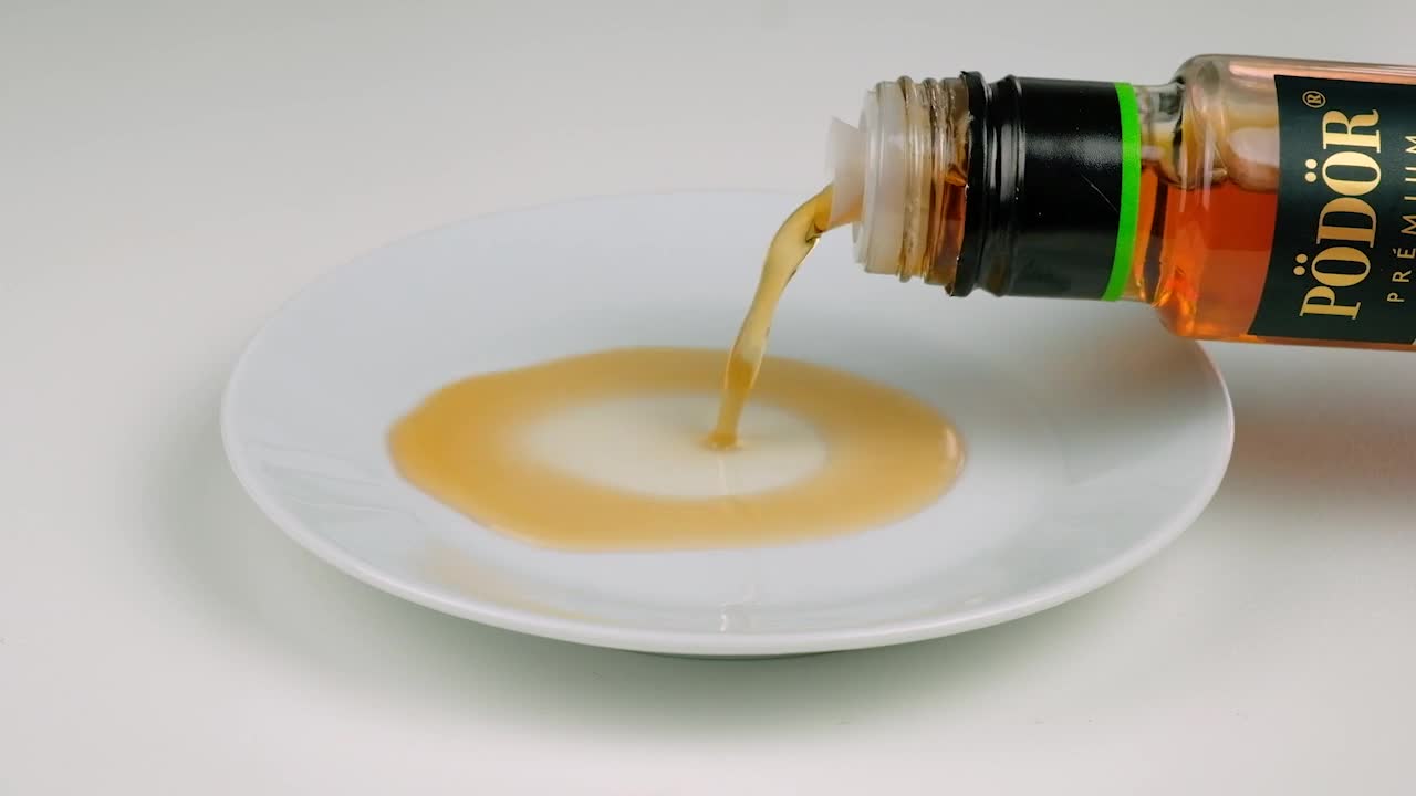 Organic red wine vinegar
